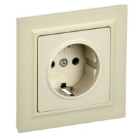 Розетка с з/к РСР14-1-0-БрКр бежевый BRITE (BR-R14-16-K10-F). Розетка с заземлением с защитными шторками в сборе. IEK