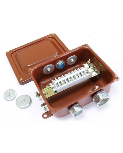 ККМА-10 У2 IP54 (zeta30372). Коробка клеммная металлическая с муфтами АТК для трубной электропроводки. ЗЭТА в Комсомольске-на-Амуре